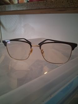 Gucci eye glasses