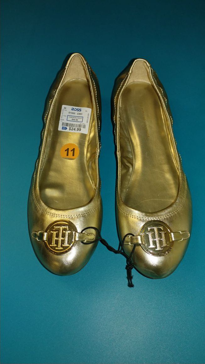 Gold Hilfiger flat shoes, size 11 for Sale in Queens, - OfferUp