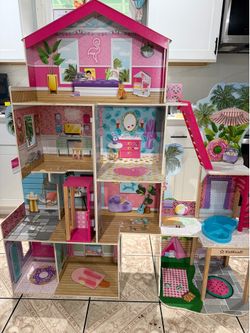 Doll house
