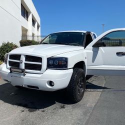 2005 Dodge Dakota V8