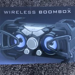 Boom Box Amplifier Wireless 🛜 Blue Tooth With Light Show New In Box Never Used