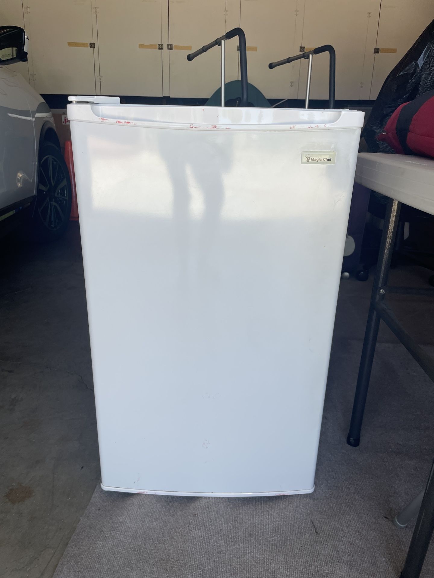 Refrigerator - Magic Chef 33” Tall