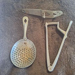 SET OF 3 VINTAGE BARWARE - BAR  & MANCAVE !