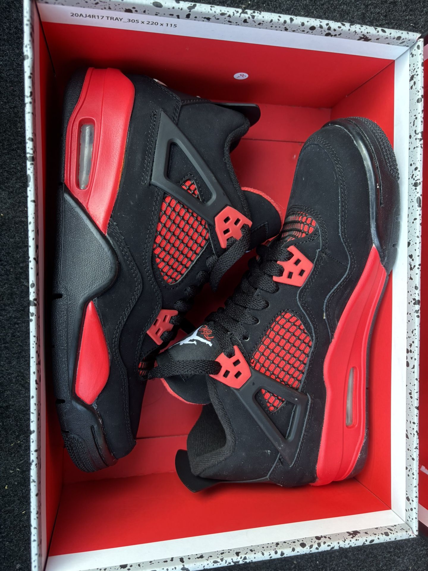 Jordan 4 Retro “red Thunder” Size 6.5Y