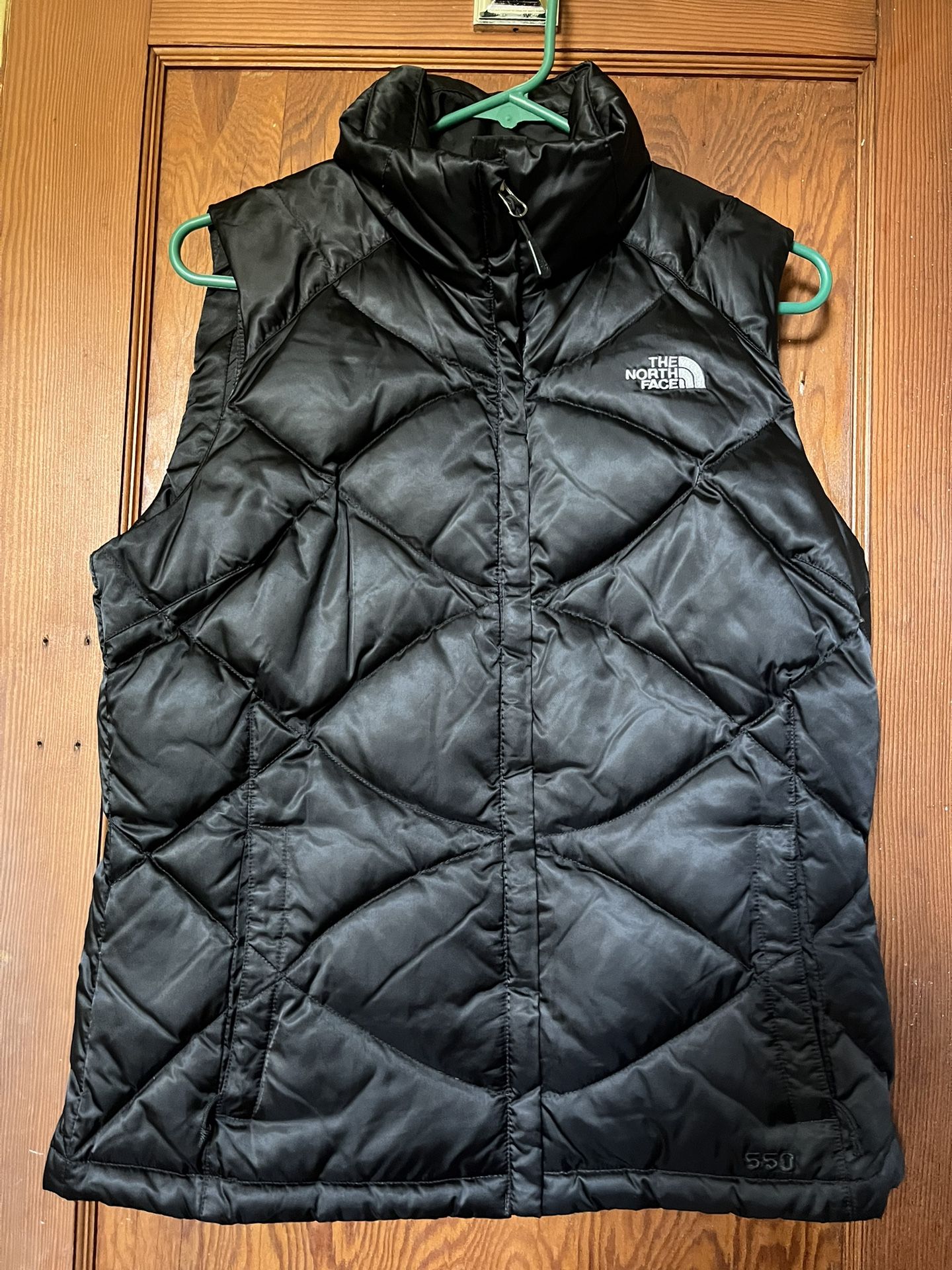 North Face 550 Vest-women’s large-black Puffer