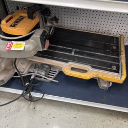 DeWALT Table Saw 