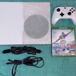 XBOX ONE S CONSOLE WITH VIDEO GAME & CONTROLLER