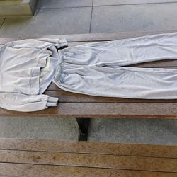 Women's Small Sweatshirts And Wide Leg Sweatpants 