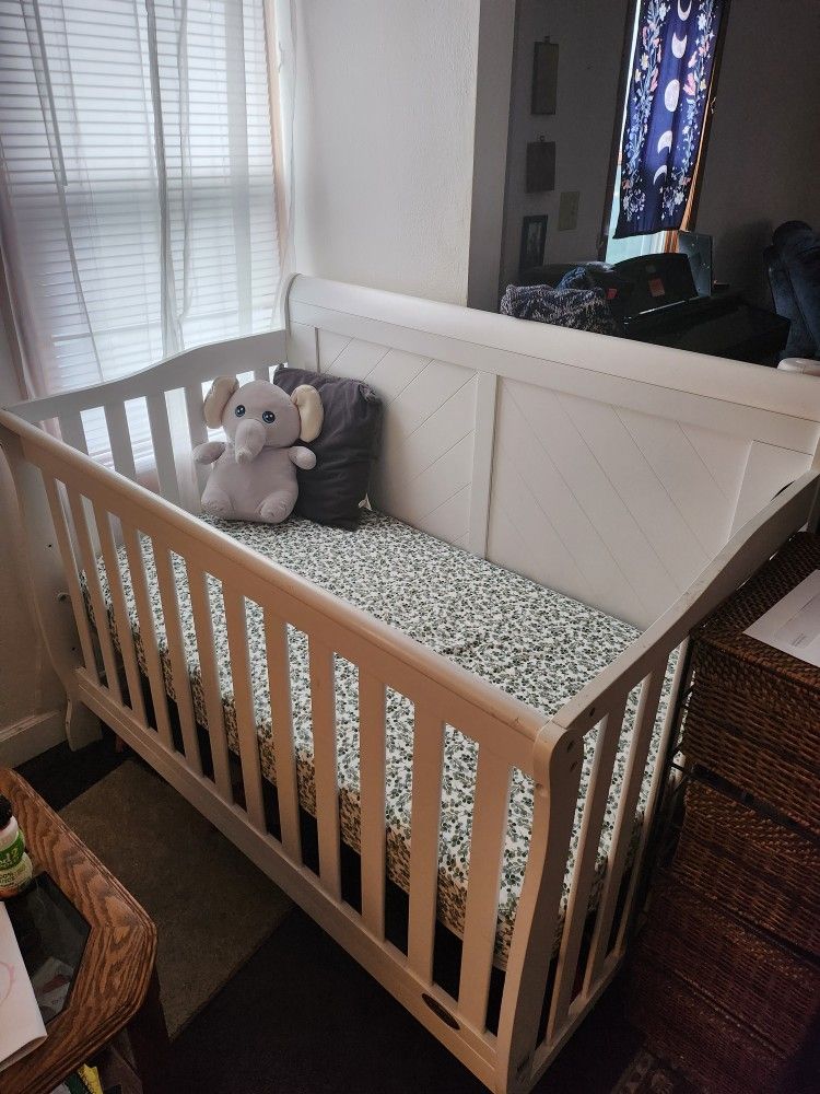 Baby Crib By Dream On Me