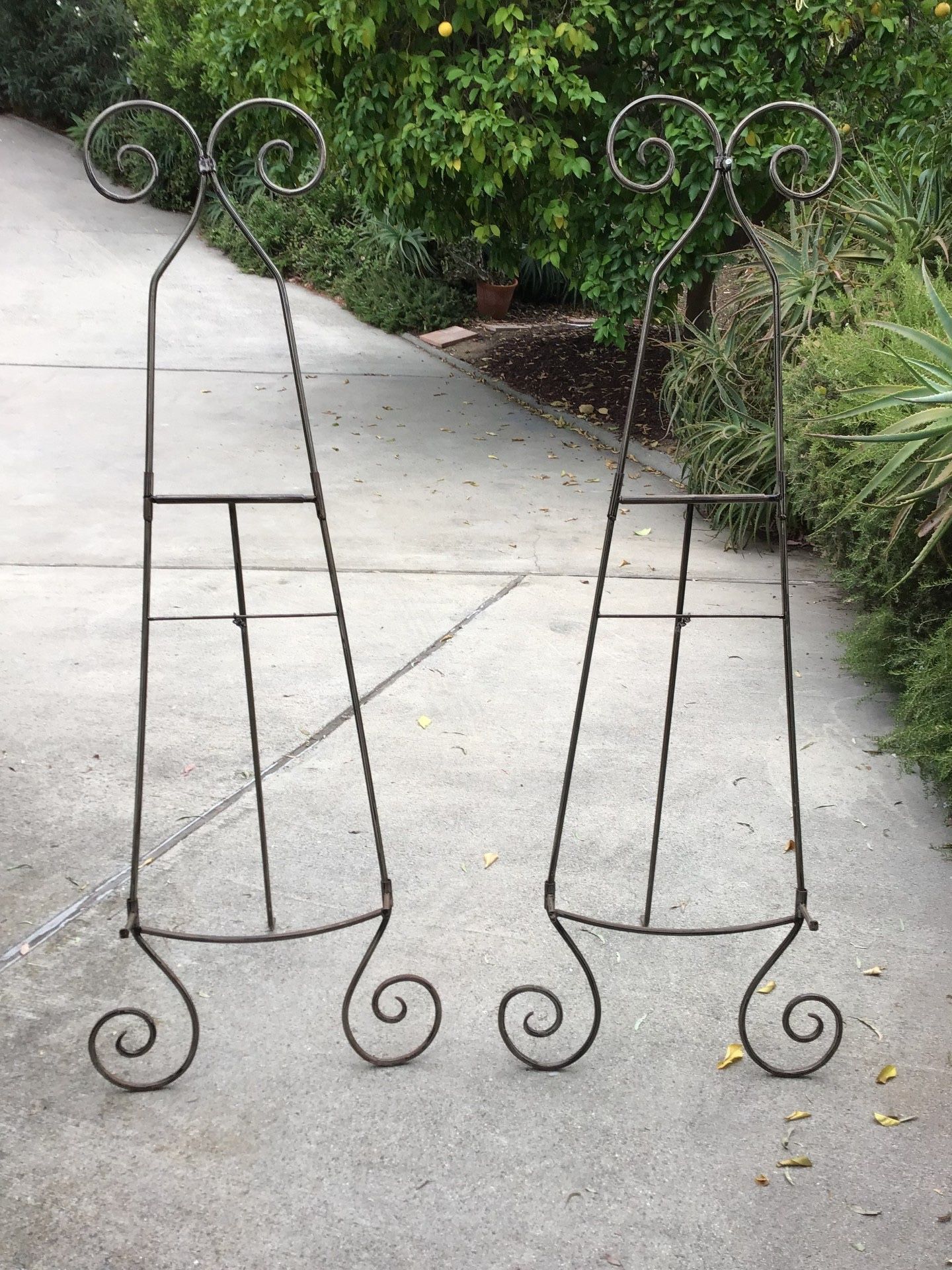 Decorative Metal Easels