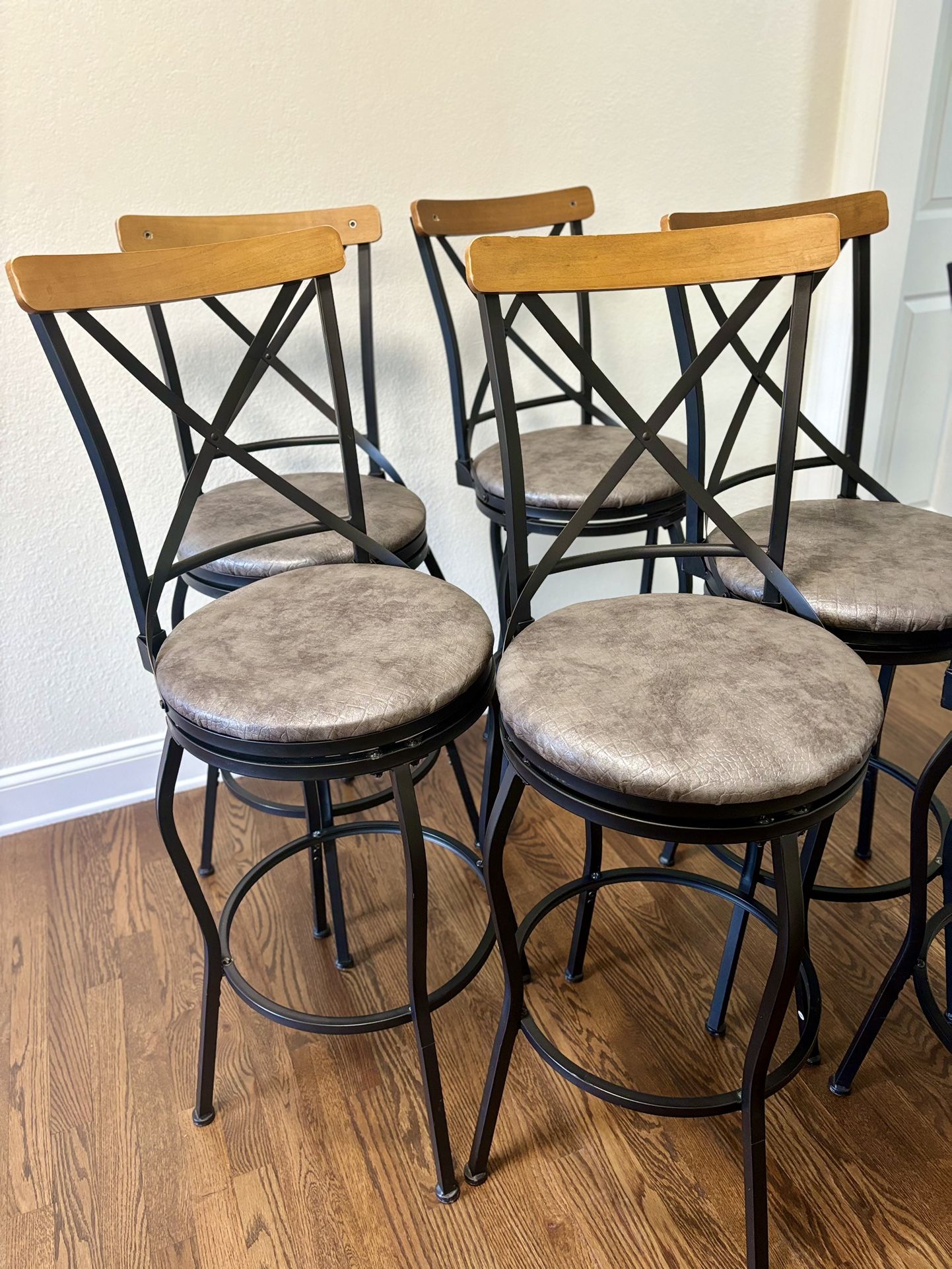 6 High Bar Stools