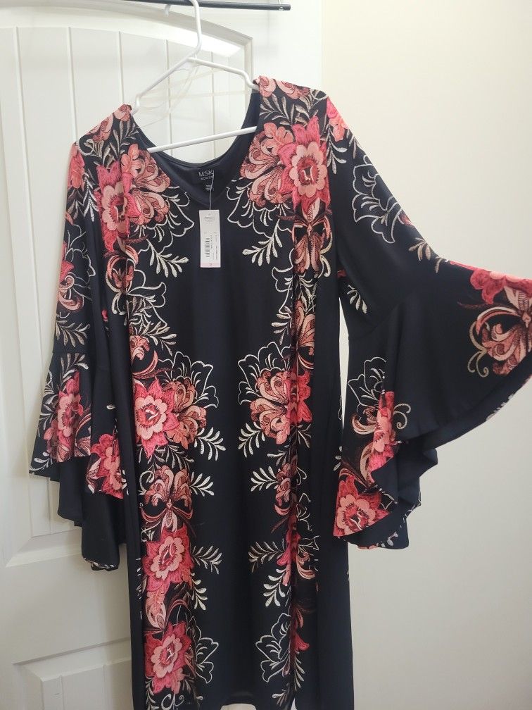 Beautiful Dress Size. 20 ( 2X)
