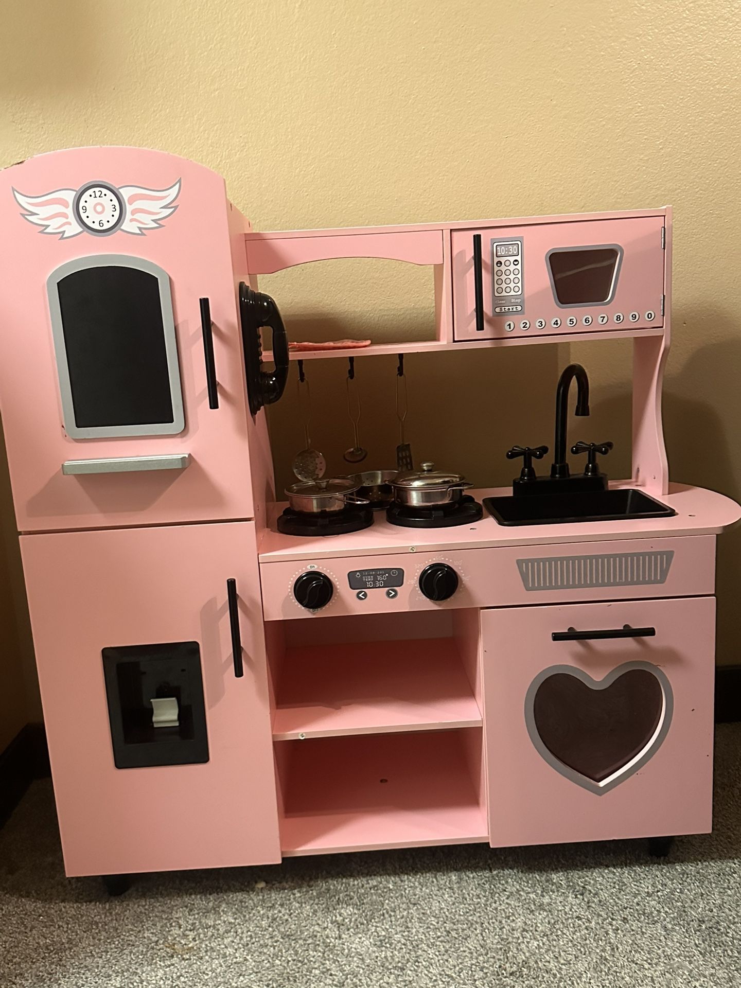 🍳 Kids’ Kitchen Toy – $60