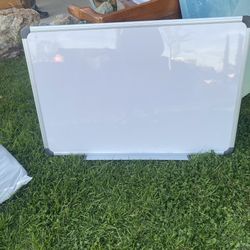 3FT x 2FT Dry Erase Whiteboard – Great Condition
