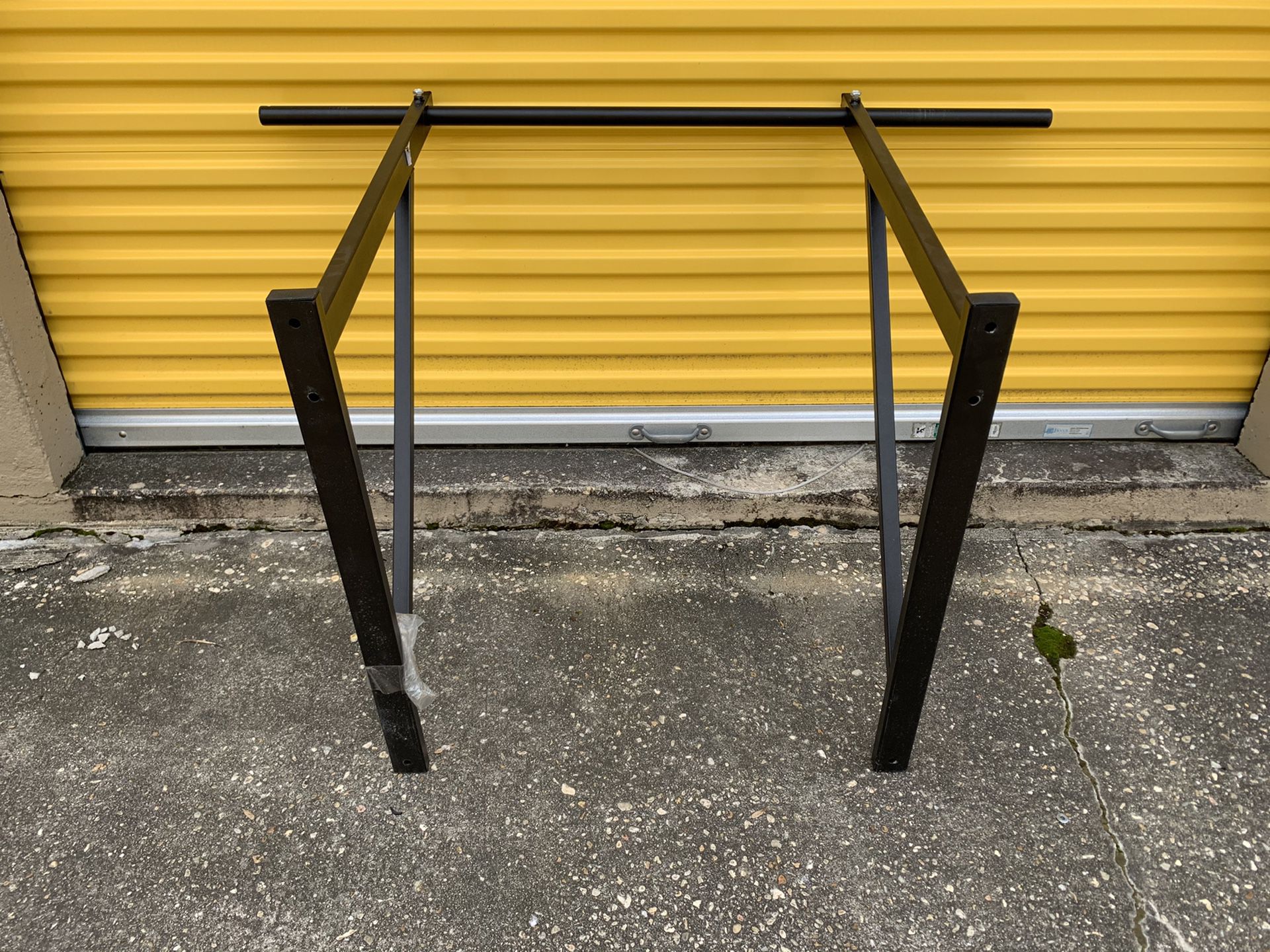 Wall Mount Pull-Up Bar With Mounting Hardware