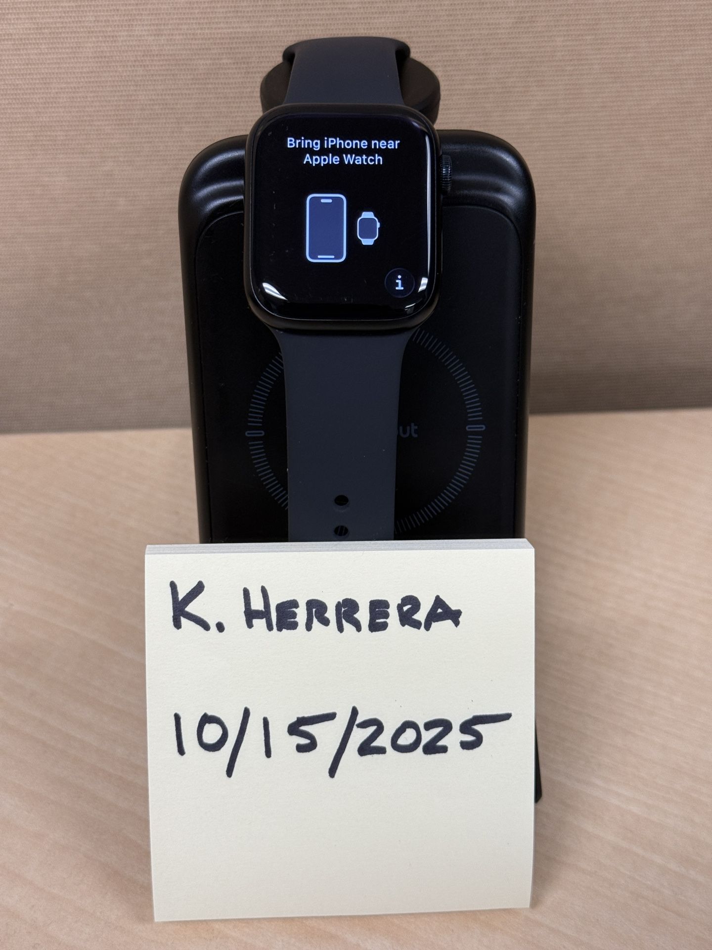 Apple Watch Series 9 45mm (Black) Cellular