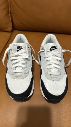 Nike tenni shoes/ORIGINALS
