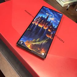 Huawei mate XT ultimate design