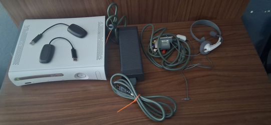 White xbox 360 with 60 gig attachment