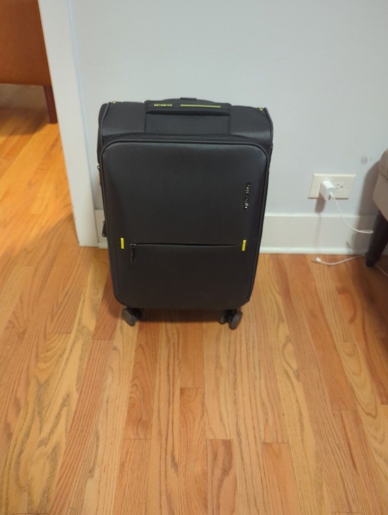 Samsonite Small Carry-on 