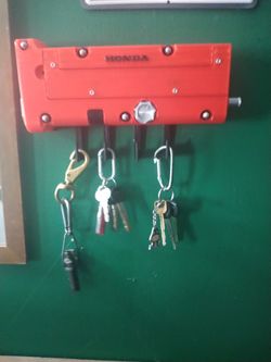 Honda k20a valve cover key ring holder