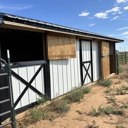 2 Horse Barn With Tack Room