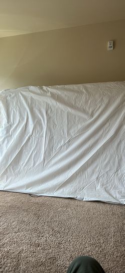 Almost new queen mattress