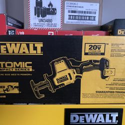 Dewalt 20V Atomic Saw Jaw - Tool Only New In Box