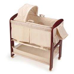 Bassinet/changing table 
