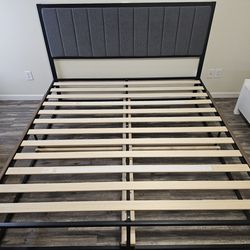Zinus Kind Bed Frame With Headboard