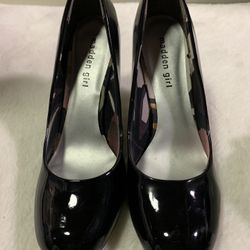 Madden Girl womens size 10 Black Patent 4” heels shoes - very gently used 