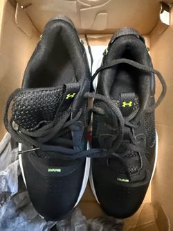 Under armor brand new kids tennis shoes size 2Y
