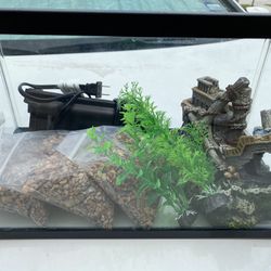 2 Fish tanks For sale 