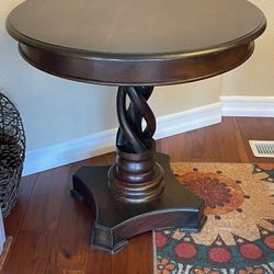 Round Table Reduced $