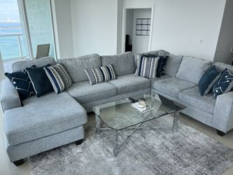 3 pc Sectional, Like new
