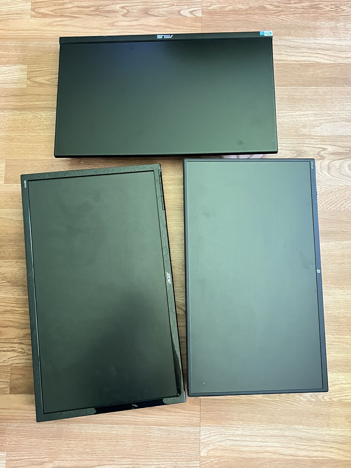 3 Monitors