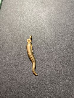 New style 10k real solid gold charm 1.5” .9gr