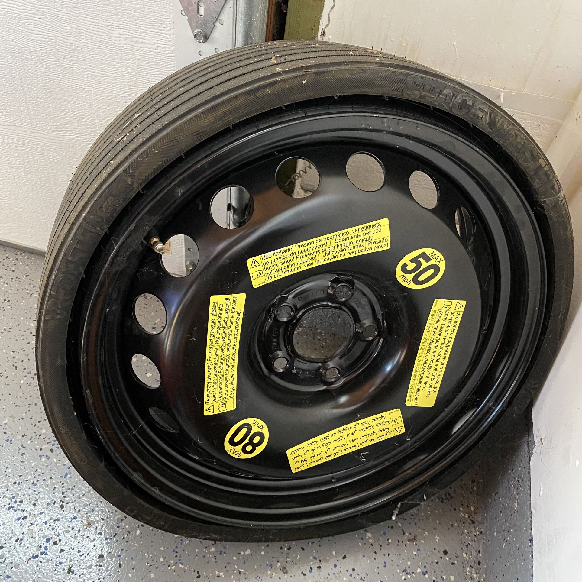 AUDI Q5 spare wheel tire T195/75-18 106P