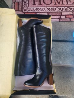 Size 6 banana republic boots new