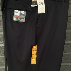 Dockers Classic Fit D3 Flat Front W42 L30 