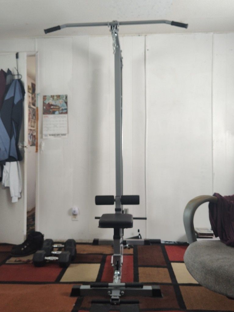 Lat Pull Down Machine