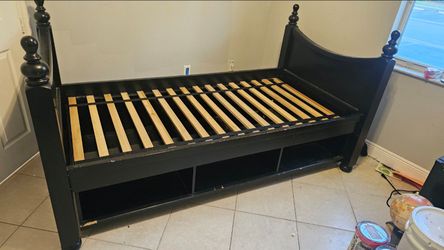 Ethan Allen Bed Frame - Solid Wood