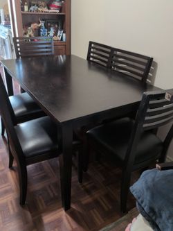 Dining table with 6 chairs