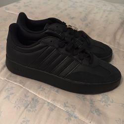 Adidas Barreda Size 7'