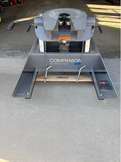 5th wheel hitch