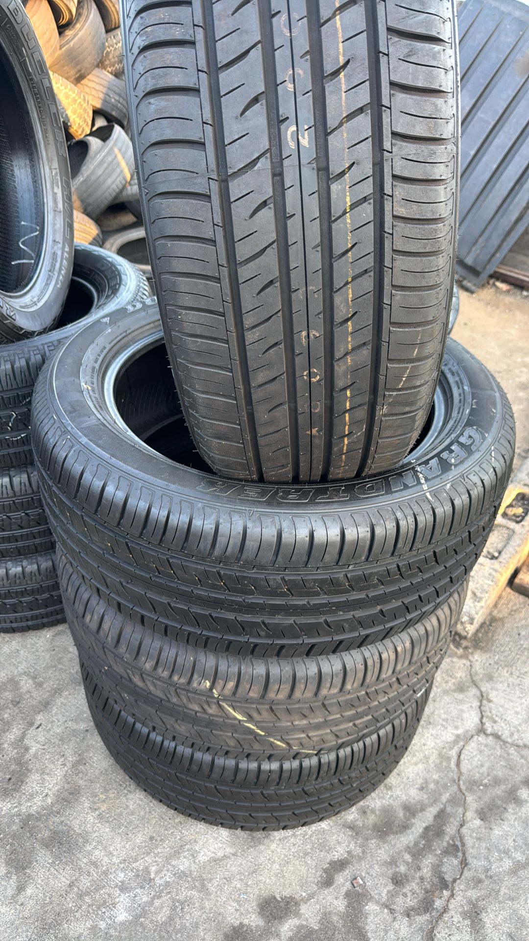 Four Good Used Tires 275/50/21 DUNLOP Pt 3 A  $380