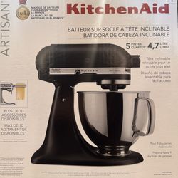BRAND NEW- KitchenAid ARTISAN® SERIES 5 QUART TILT-HEAD STAND MIXER 