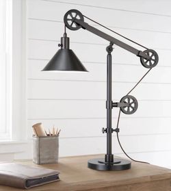 ✨ Bridgeport Designs Adjustable Industrial Table Lamp – New in Box ✨