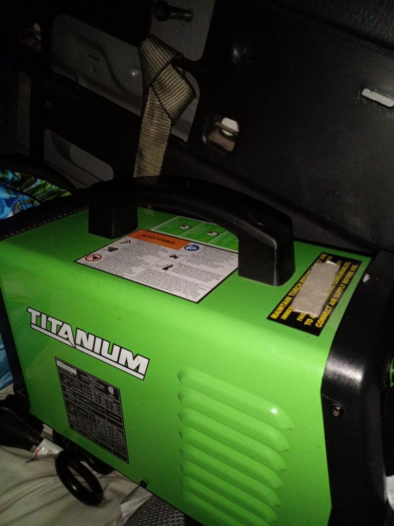 Titanium Welder 240 V