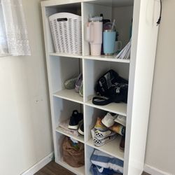 White Shelf 